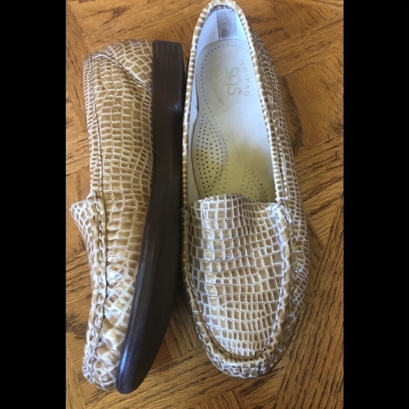 SAS Tripad Comfort Snake Print Loafer Size 9N Classic Comfort Casual Slip On - Picture 1 of 6